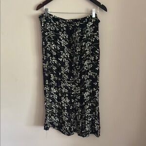 Black and White Pencil Midi Skirt for Work